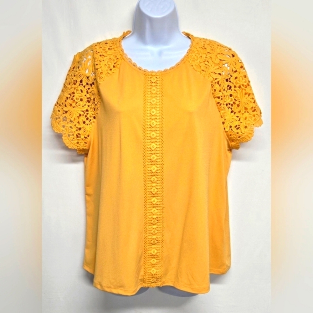 Cable & Gauge L New Without Tag Golden Yellow Top Lace Scalloped Short Sleeve